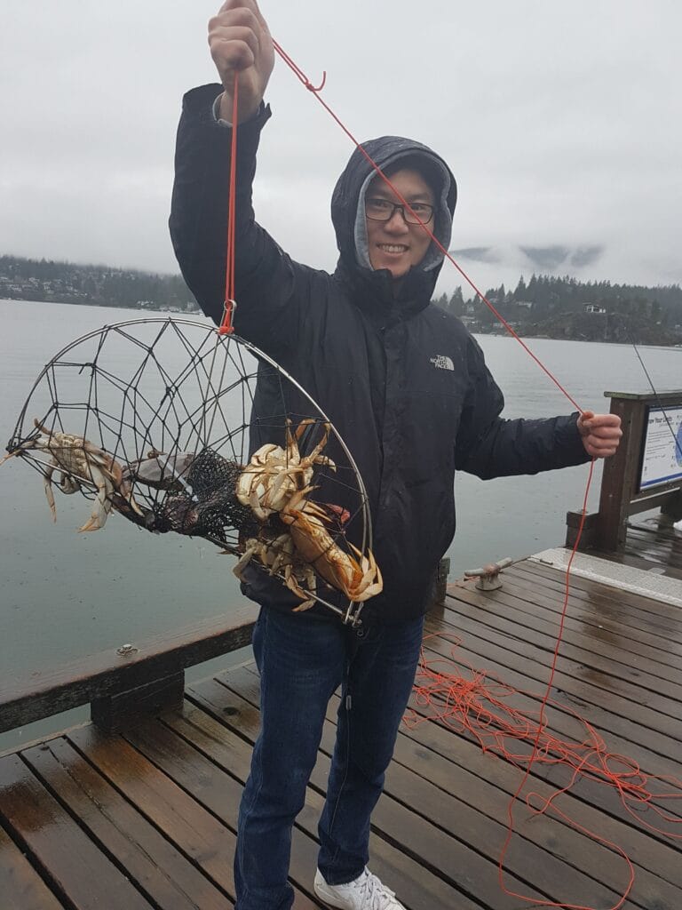 벨카라 피어에서 게잡이